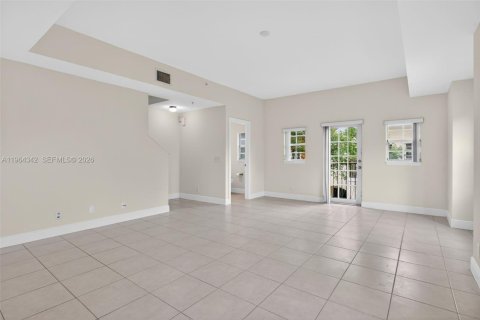 Townhouse in Pompano Beach, Florida 2 bedrooms, 184.69 sq.m. № 2026770 - photo 18