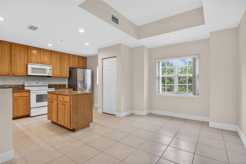 Townhouse in Pompano Beach, Florida 2 bedrooms, 184.69 sq.m. № 2026770 - photo 10