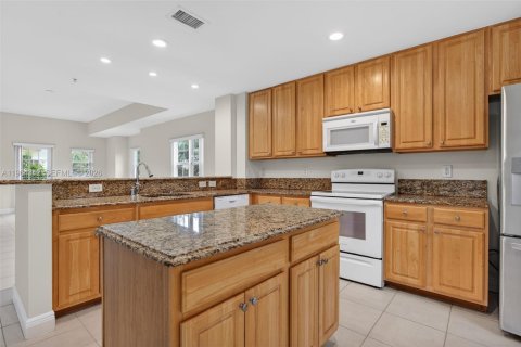 Townhouse in Pompano Beach, Florida 2 bedrooms, 184.69 sq.m. № 2026770 - photo 12