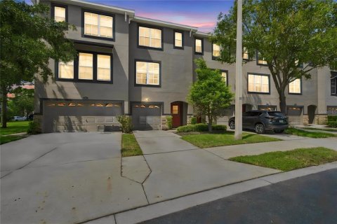 Townhouse in Brandon, Florida 4 bedrooms, 187.94 sq.m. № 2388626