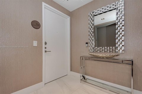 Condo in Miami, Florida, 2 bedrooms  № 1888796 - photo 29