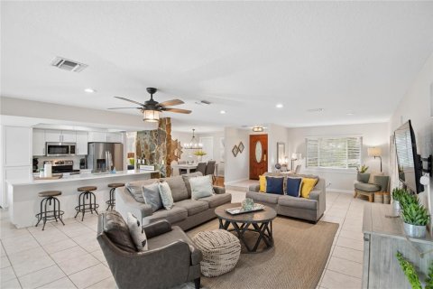 Villa ou maison à vendre à Seminole, Floride: 3 chambres, 159.88 m2 № 2409921 - photo 13