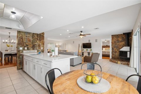 Villa ou maison à vendre à Seminole, Floride: 3 chambres, 159.88 m2 № 2409921 - photo 8