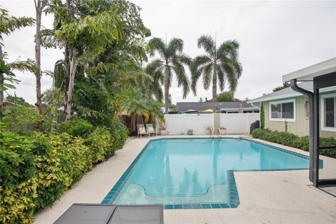 Villa ou maison à vendre à Seminole, Floride: 3 chambres, 159.88 m2 № 2409921 - photo 4