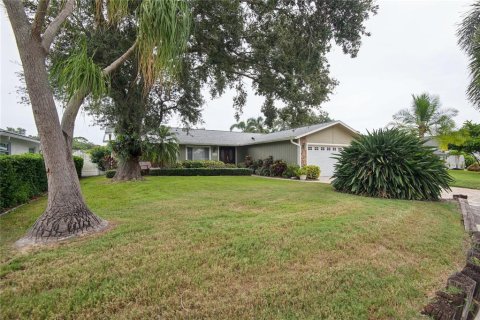 Villa ou maison à vendre à Seminole, Floride: 3 chambres, 159.88 m2 № 2409921 - photo 2