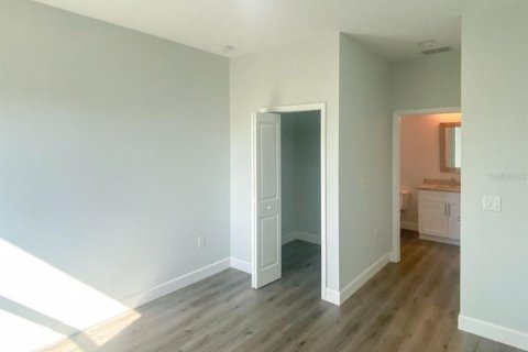 Appartement à louer à Port Charlotte, Floride: 3 chambres, 128.11 m2 № 1882911 - photo 5