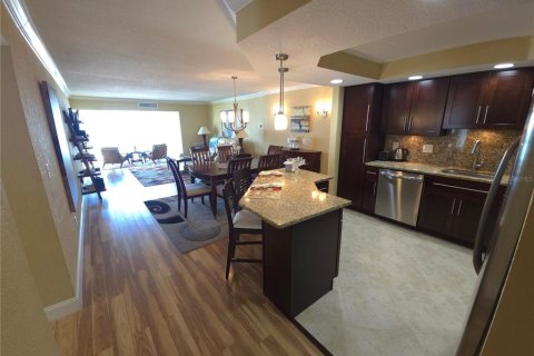 Condo in Clearwater, Florida, 2 bedrooms  № 1796558 - photo 15