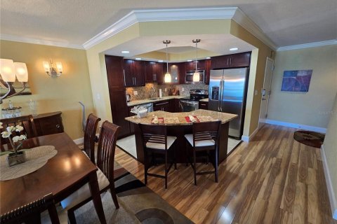 Condo in Clearwater, Florida, 2 bedrooms  № 1796558 - photo 16