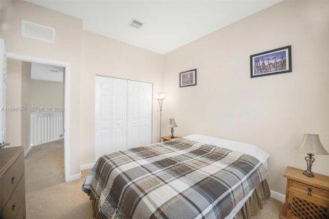 Casa en venta en Homestead, Florida, 4 dormitorios, 271.74 m2 № 2060625 - foto 17