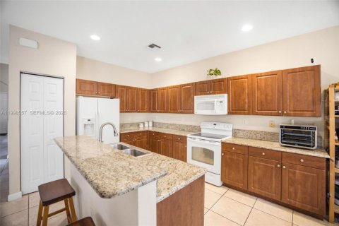 Casa en venta en Homestead, Florida, 4 dormitorios, 271.74 m2 № 2060625 - foto 9