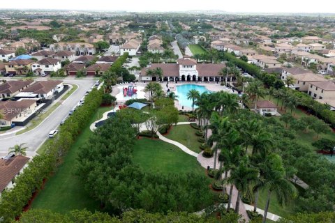 Casa en venta en Homestead, Florida, 4 dormitorios, 271.74 m2 № 2060625 - foto 26