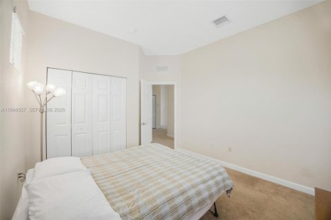 Casa en venta en Homestead, Florida, 4 dormitorios, 271.74 m2 № 2060625 - foto 18