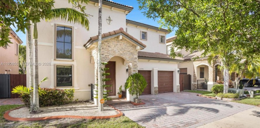 Casa en Homestead, Florida 4 dormitorios, 271.74 m2 № 2060625