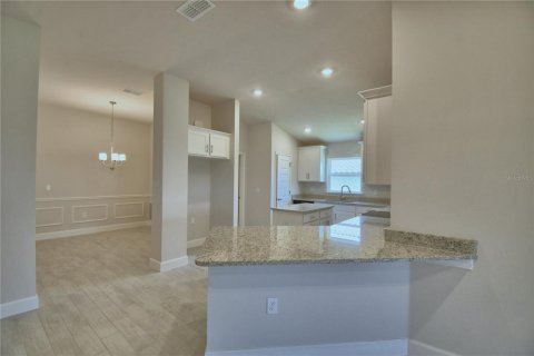 House in Auburndale, Florida 4 bedrooms, 204.38 sq.m. № 1447541 - photo 7