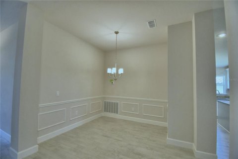 House in Auburndale, Florida 4 bedrooms, 204.38 sq.m. № 1447541 - photo 5