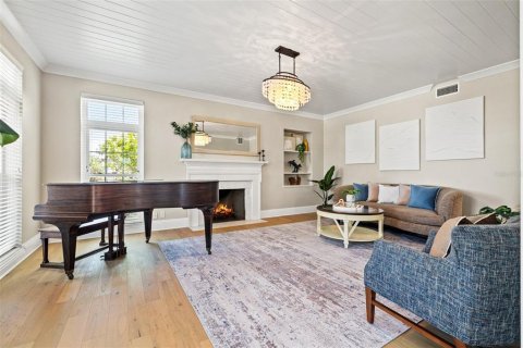House in Clearwater, Florida 5 bedrooms, 465.07 sq.m. № 1784626 - photo 8
