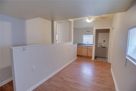 Villa ou maison à louer à Orlando, Floride: 2 chambres, 114.36 m2 № 2437365 - photo 15