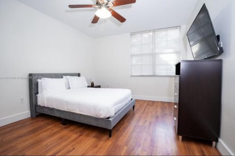 Condo in Aventura, Florida, 2 bedrooms  № 1964853 - photo 15