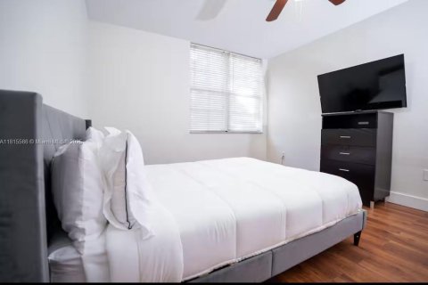 Condo in Aventura, Florida, 2 bedrooms  № 1964853 - photo 16