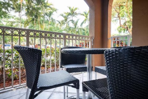 Condo in Aventura, Florida, 2 bedrooms  № 1964853 - photo 25