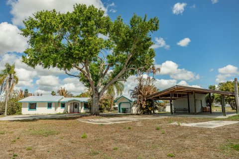 Casa en Okeechobee, Florida 2 dormitorios, 130.16 m2 № 2253949