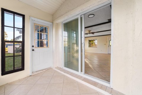 Casa en venta en Okeechobee, Florida, 2 dormitorios, 130.16 m2 № 2253949 - foto 18