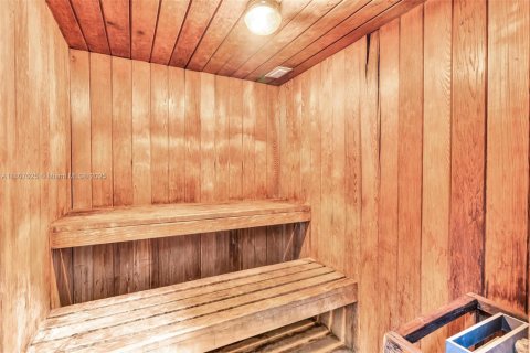 Condominio en venta en Miami Beach, Florida, 1 dormitorio, 84.54 m2 № 1938214 - foto 30