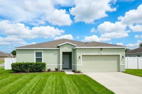 House in Poinciana, Florida 4 bedrooms, 166.57 sq.m. № 2394153