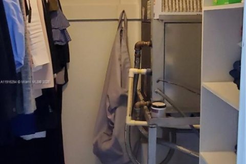 Купить кондоминиум в Холливуд, Флорида 47.75м2, № 2019235 - фото 15