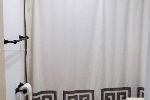 Купить кондоминиум в Холливуд, Флорида 47.75м2, № 2019235 - фото 14