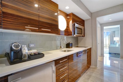 Condo in Fort Lauderdale, Florida, 1 bedroom  № 1860305 - photo 5
