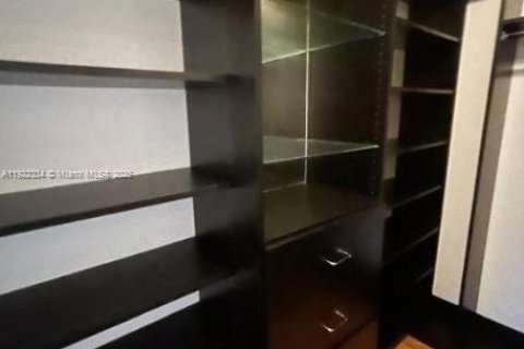 Снять в аренду таунхаус в Хомстед, Флорида 3 спальни, 108.42м2, № 1976277 - фото 20