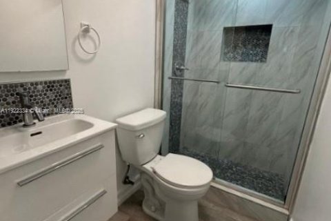 Снять в аренду таунхаус в Хомстед, Флорида 3 спальни, 108.42м2, № 1976277 - фото 11