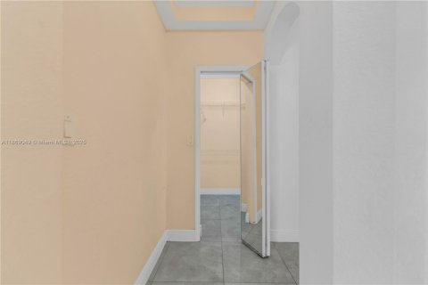 Townhouse in Miami, Florida 3 bedrooms, 160.54 sq.m. № 1921566 - photo 15