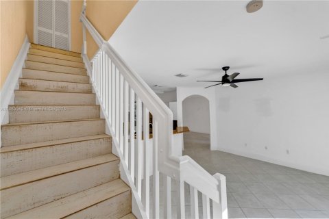 Townhouse in Miami, Florida 3 bedrooms, 160.54 sq.m. № 1921566 - photo 13