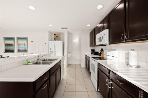 Casa en venta en Kissimmee, Florida, 4 dormitorios, 208.66 m2 № 1536533 - foto 18