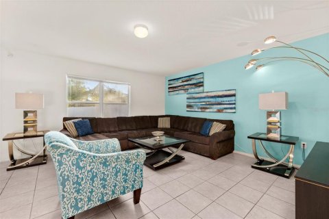 Casa en venta en Kissimmee, Florida, 4 dormitorios, 208.66 m2 № 1536533 - foto 10