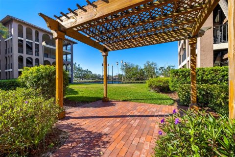 Condo in Gulfport, Florida, 2 bedrooms № 2206460 - photo 28