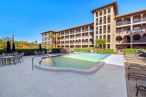 Condo in Gulfport, Florida, 2 bedrooms № 2206460 - photo 26