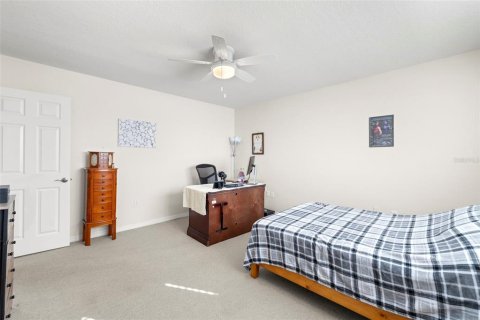 Condo in Gulfport, Florida, 2 bedrooms № 2206460 - photo 14