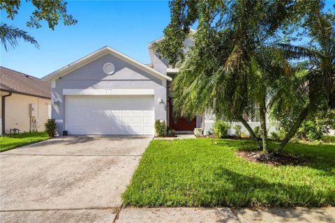 House in Orlando, Florida 4 bedrooms, 181.35 sq.m. № 2302132