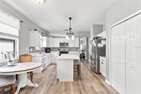 Villa ou maison à vendre à Orlando, Floride: 4 chambres, 181.35 m2 № 2302132 - photo 9