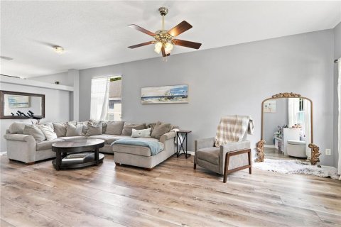 Villa ou maison à vendre à Orlando, Floride: 4 chambres, 181.35 m2 № 2302132 - photo 5
