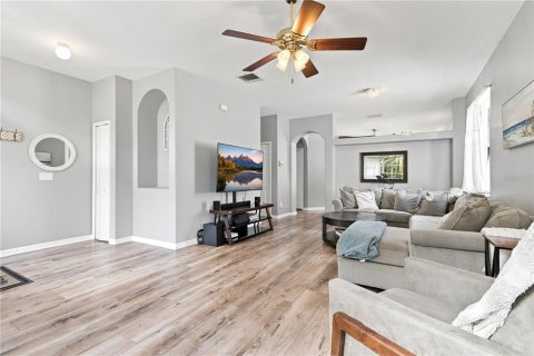 Villa ou maison à vendre à Orlando, Floride: 4 chambres, 181.35 m2 № 2302132 - photo 6
