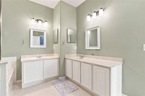 Villa ou maison à vendre à Orlando, Floride: 4 chambres, 181.35 m2 № 2302132 - photo 19