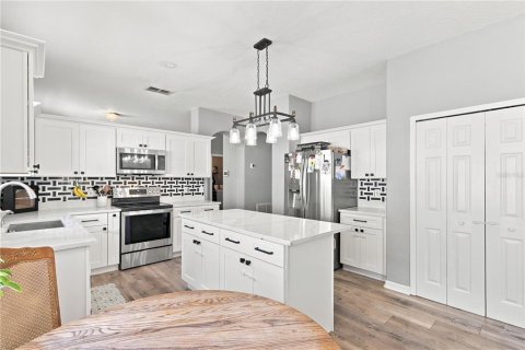 Villa ou maison à vendre à Orlando, Floride: 4 chambres, 181.35 m2 № 2302132 - photo 10
