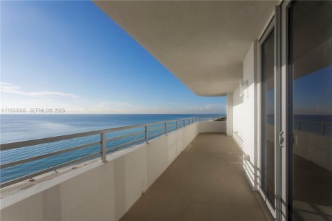 Copropriété à louer à Miami Beach, Floride: 2 chambres, 120.87 m2 № 1992063 - photo 14