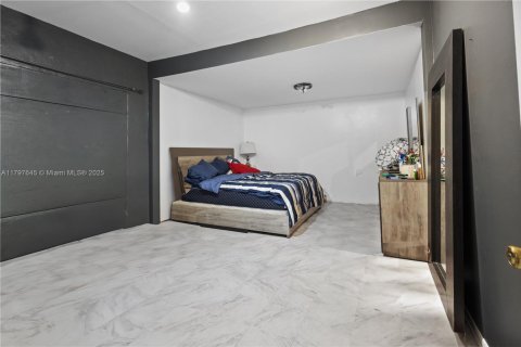 Villa ou maison à vendre à Miami, Floride: 3 chambres, 127.46 m2 № 2059785 - photo 13