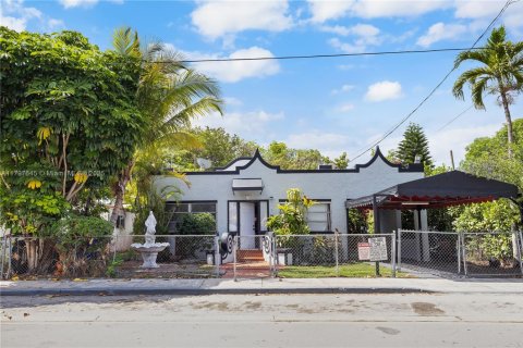 Villa ou maison à vendre à Miami, Floride: 3 chambres, 127.46 m2 № 2059785 - photo 9