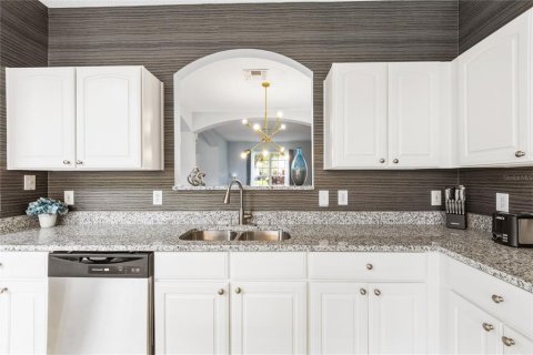 Casa en venta en Kissimmee, Florida, 7 dormitorios, 270.72 m2 № 1839977 - foto 16